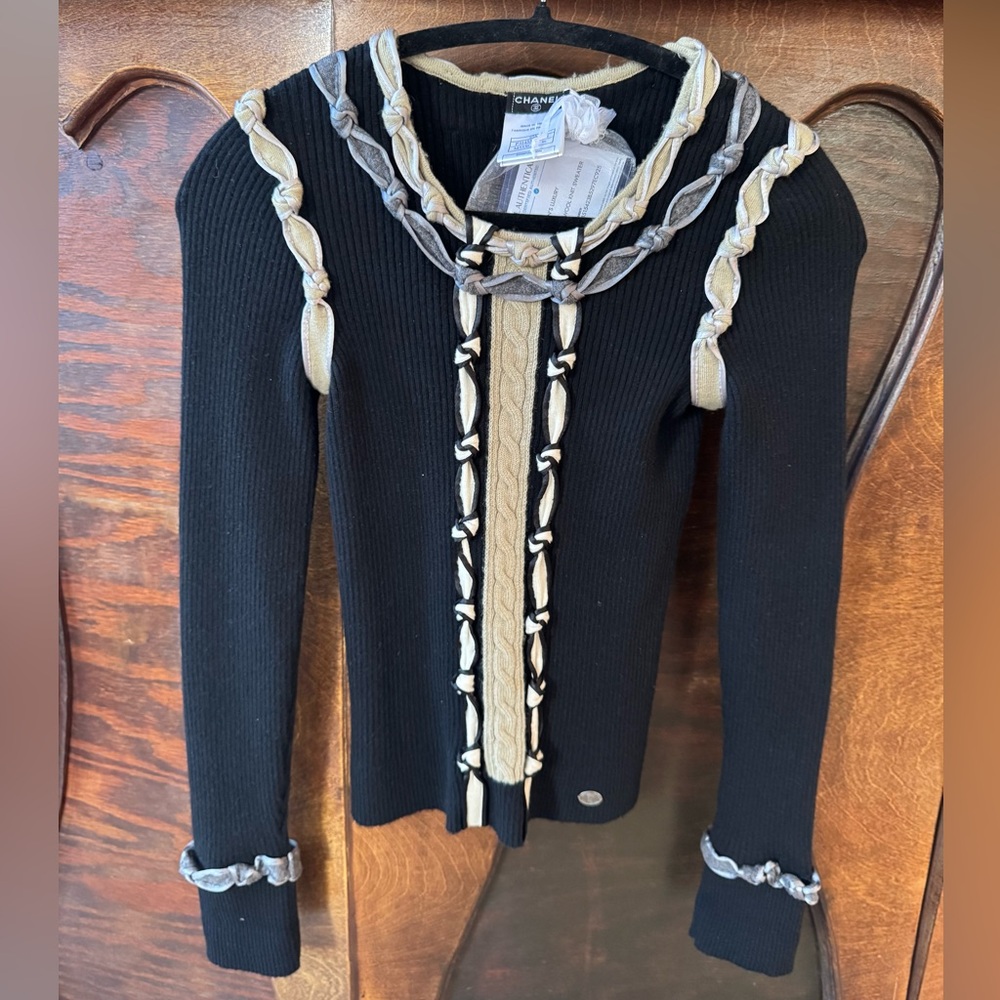 **SOLD** Chanel Black Sweater with knot detail
